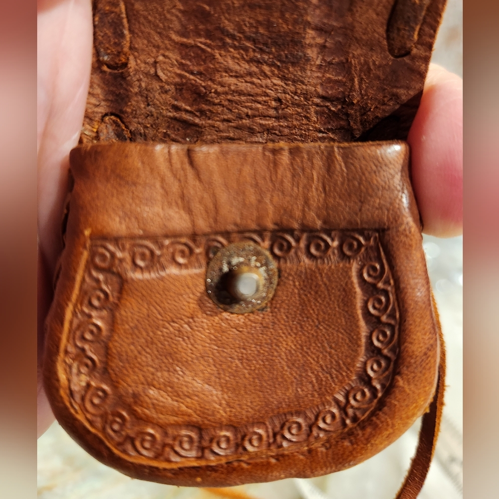 Vintage Miniature Leather  Bag with strap - Picture 9 of 13